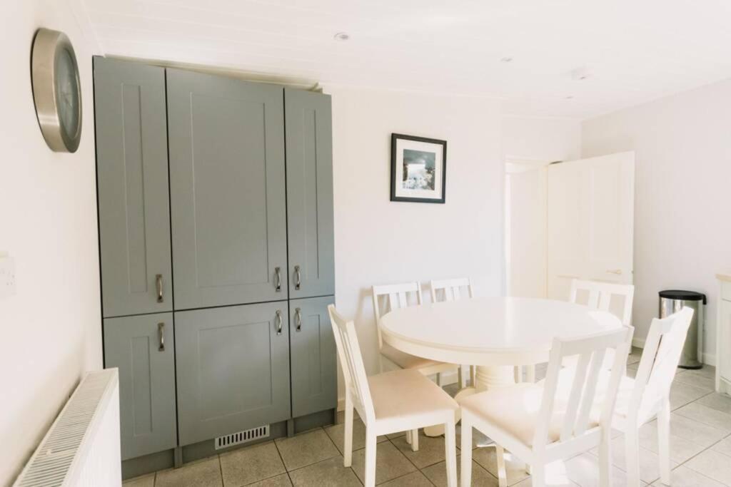 Factors House - A Comfy Cottage In Countryside Park With Wifi And Access To Bar And Pool Perth Dış mekan fotoğraf